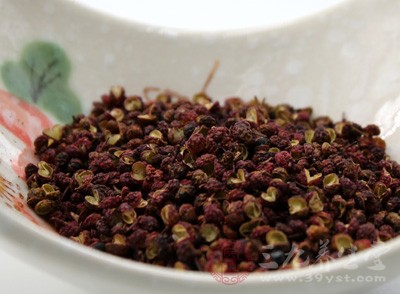 花椒氣味芳香，可除各種肉類的腥膻臭氣