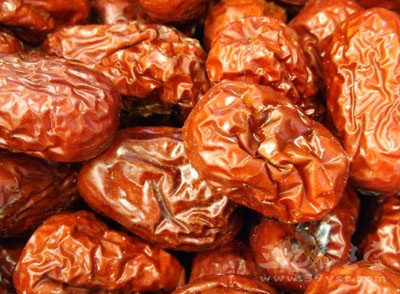 紅棗煮蛋，補血養顏